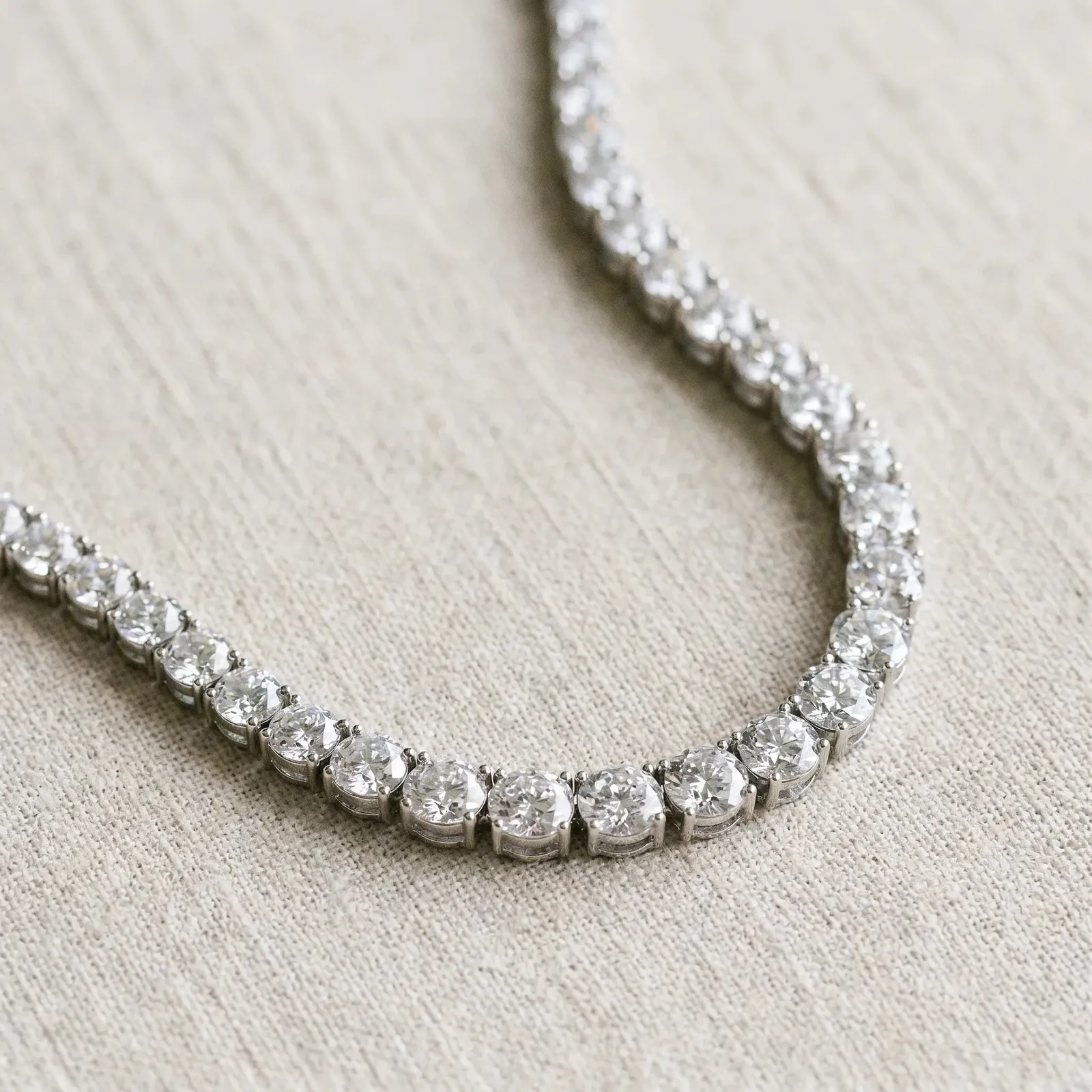 Round Cut Brilliant Graduated Diamond Tennis Necklace with Four-Prong Setting Rose gold